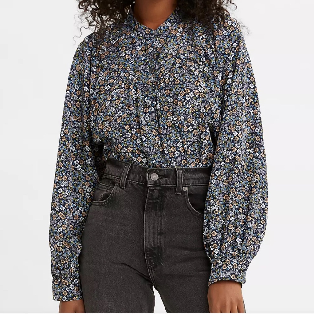 Levi’s Elise Floral Button-Up Blouse